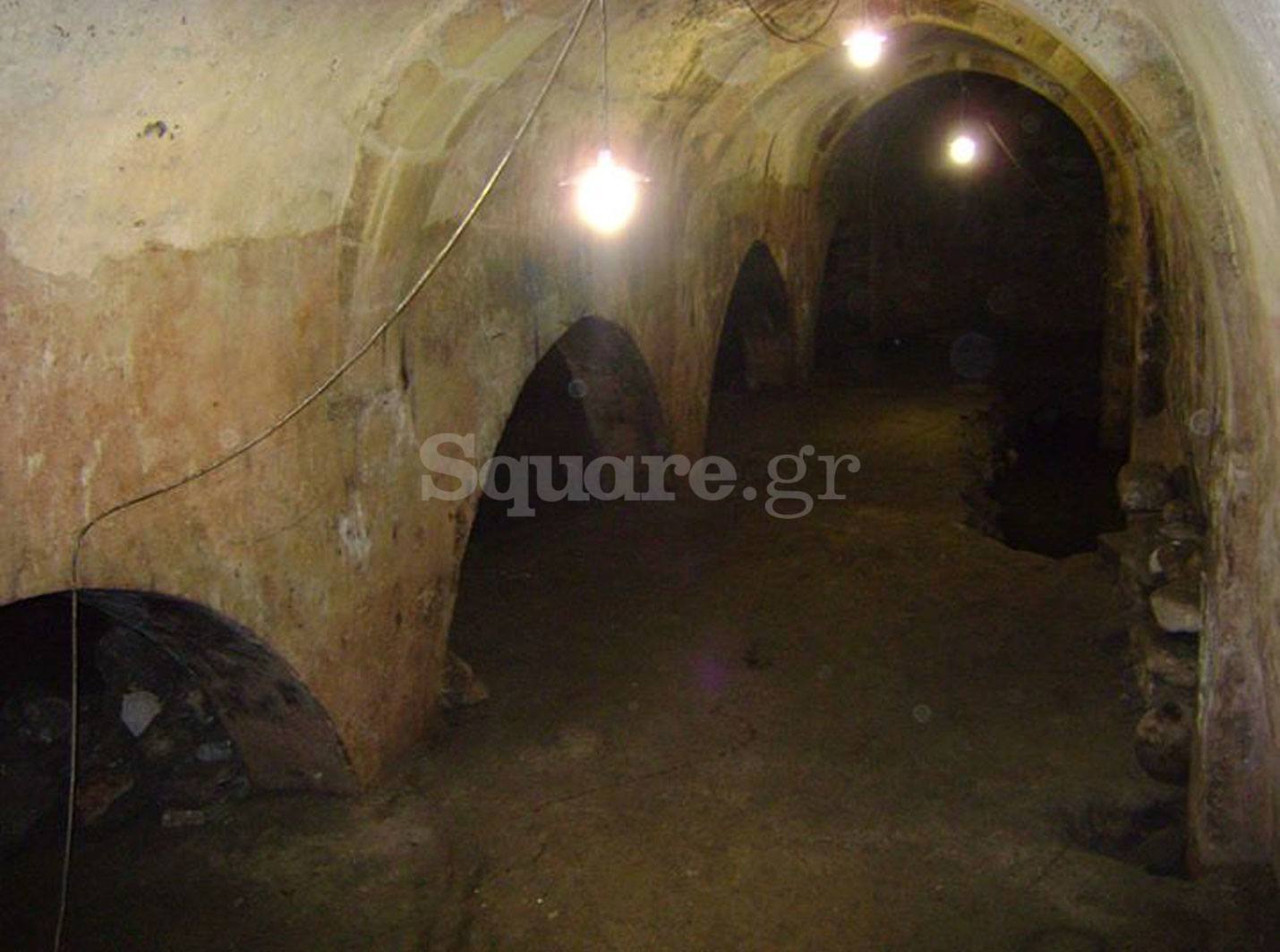 6-Η-υπόγεια-δεξαμενή-κάτω-από-την-πλατεία-Πεσόντων-Οπλιτών