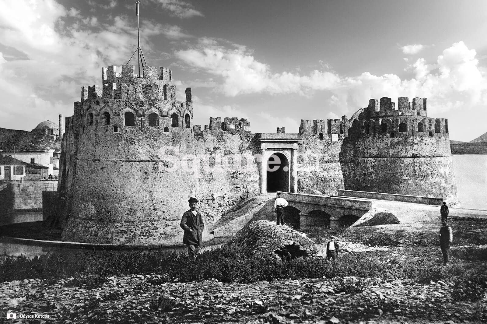11-Λεπτομέρεια-από-φωτογραφία-του-κάστρου-στον-πορθμό-του-Ευρίπου